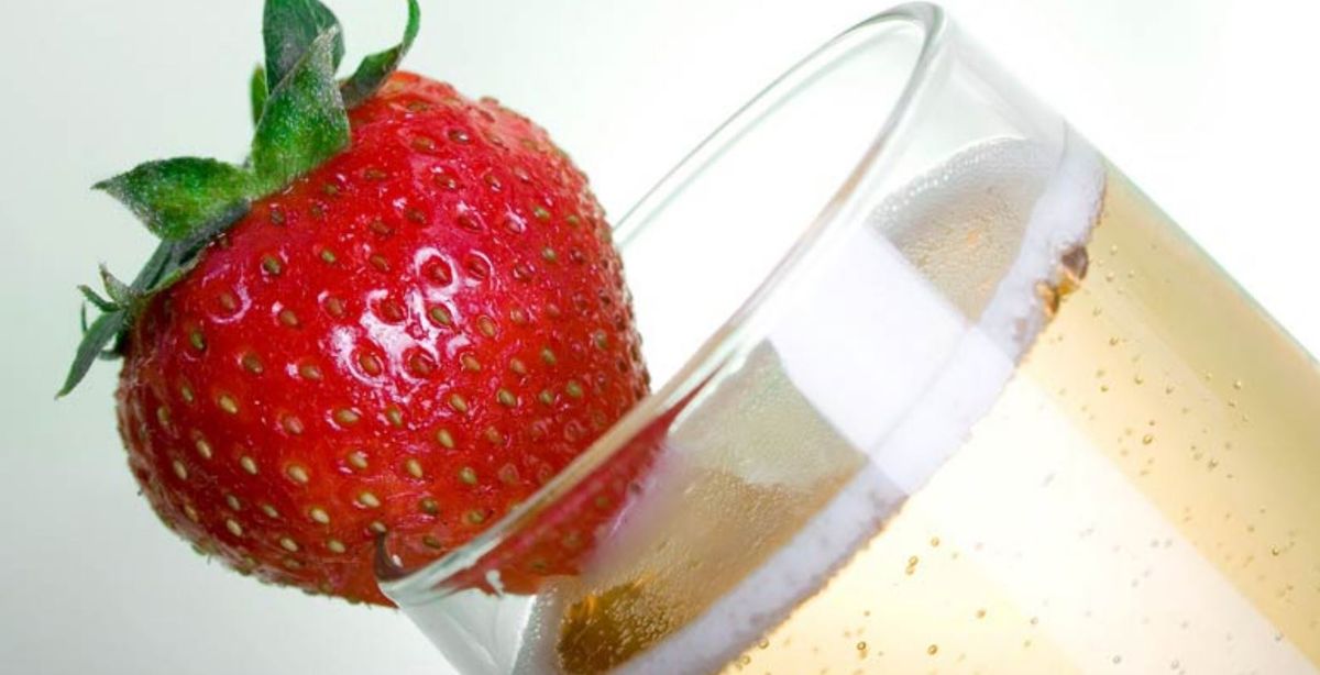 Tragos con champagne. 5 tragos con champagne para disfrutar en las fiestas.