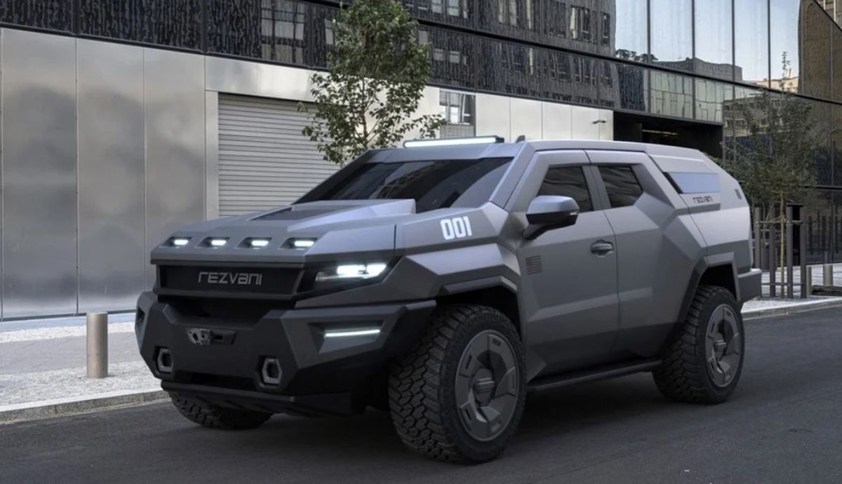 Un verdadero tanque. Un SUV a prueba de balas, lanza gas pimienta y crea su propia cortina de humo