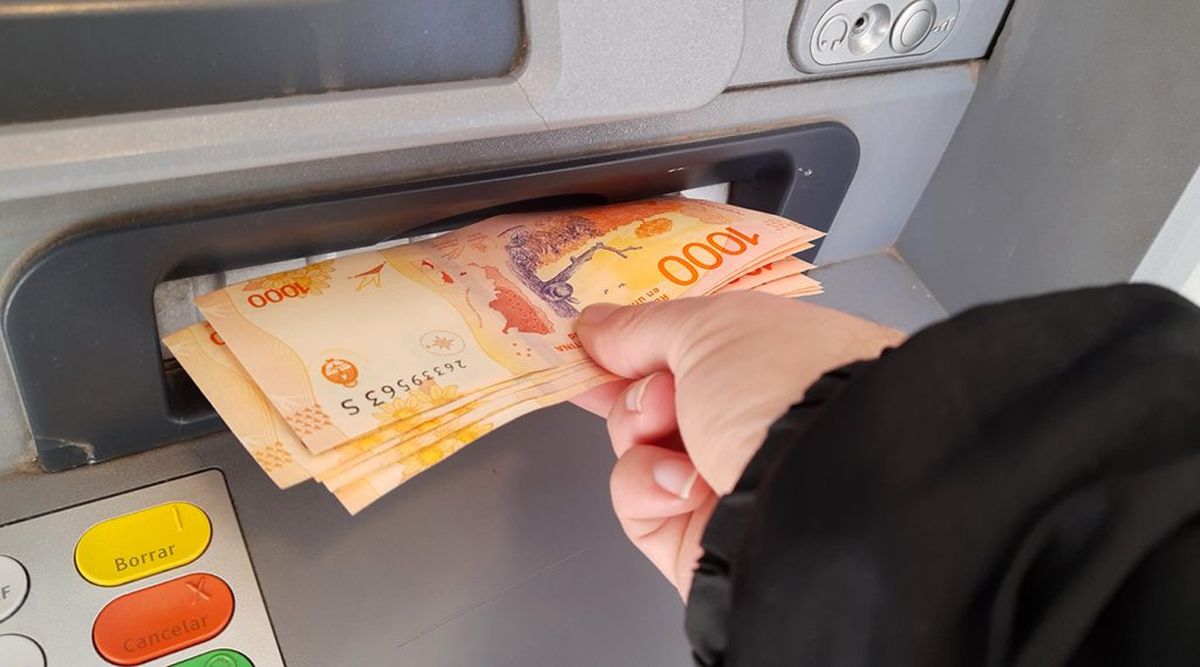 Atención ahorristas: este banco multinacional se va de Argentina