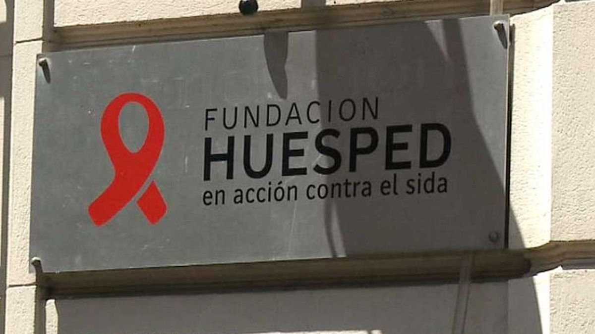 Las personas con VIH que desconocen su condición pasaron del 40% al 13% en 10 años. El trabajo de la Fundación Huésped ha sido efectivo Las personas con VIH que desconocen su condición pasaron del 40% al 13% en 10 años. El trabajo de la Fundación Huésped ha sido efectivo