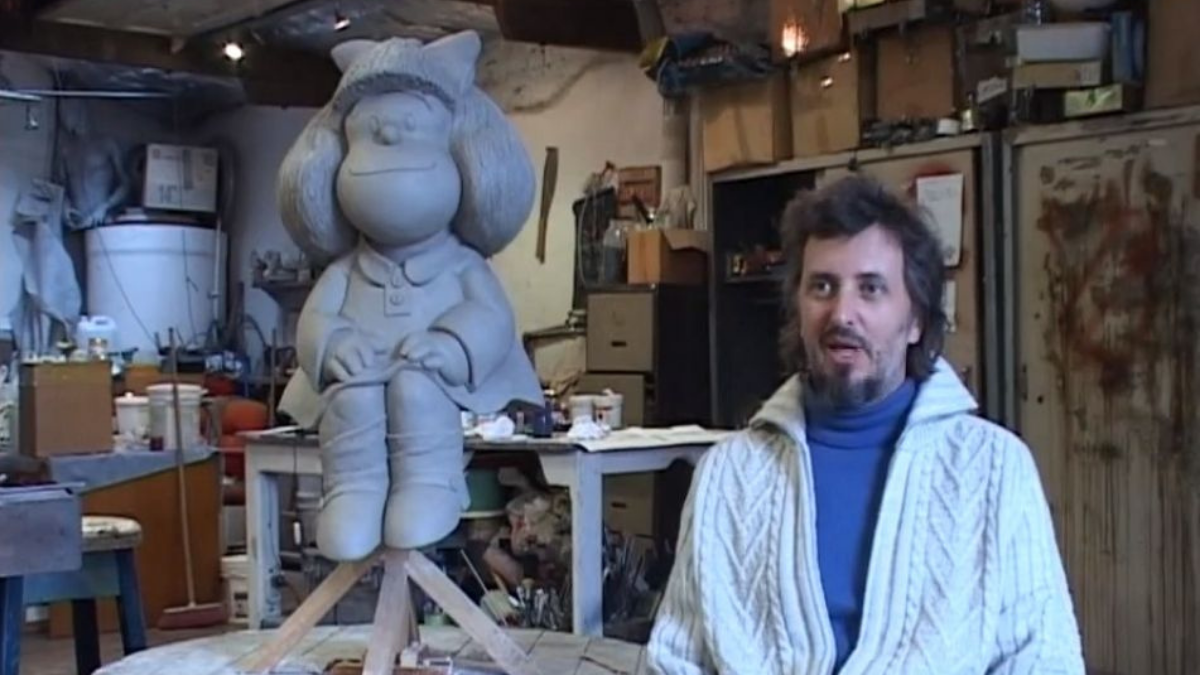 El escultor Pablo Irrgang es el autor de las esculturas, el mismo que realizó las estatuas que se encuentran en el barrio de San Telmo, en CABA