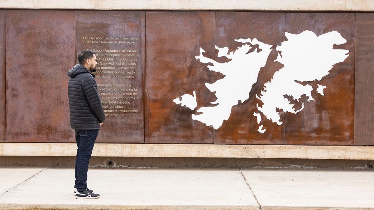 El arquitecto mendocino Ulises Gómez en el Memorial de Malvinas. El arquitecto mendocino Ulises Gómez en el Memorial de Malvinas.