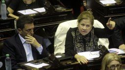 Fuerte cruce entre las diputadas Lospennato y Camaño por un supuesto chat del massismo