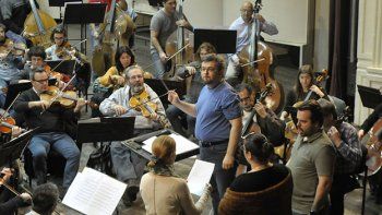 Chango Spasiuk y la Filarmónica de Mendoza en el Bustelo