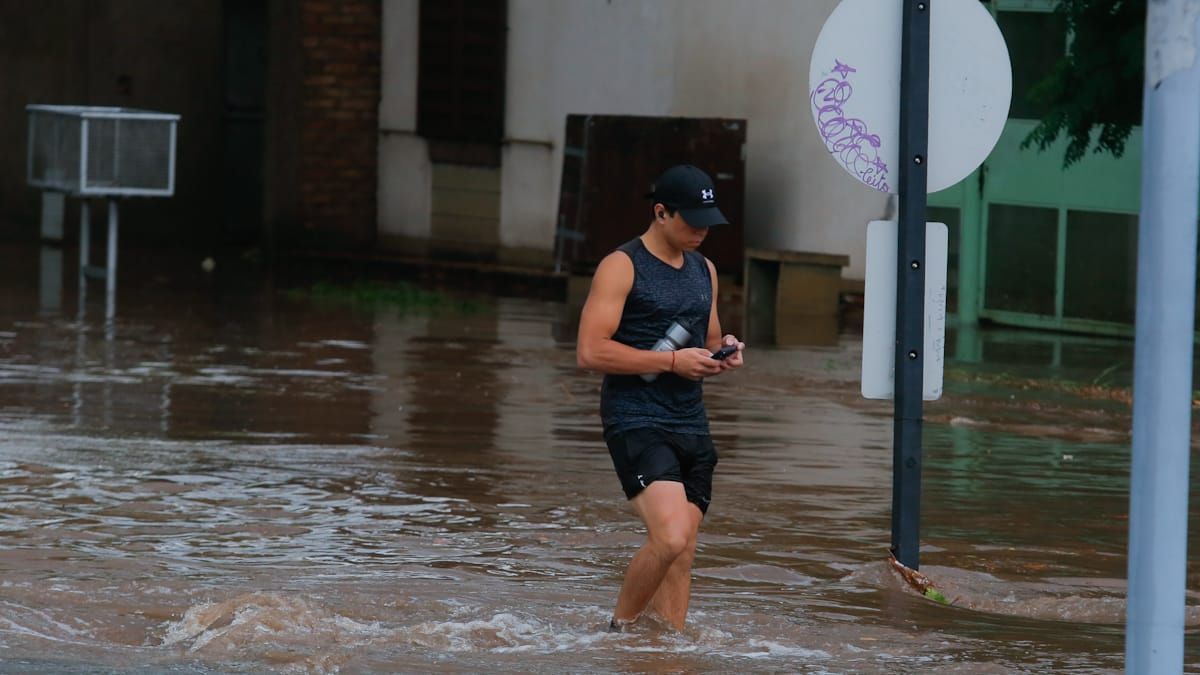 Las lluvias y tormentas inundaron las calles del Gran Mendoza. Las lluvias y tormentas inundaron las calles del Gran Mendoza.