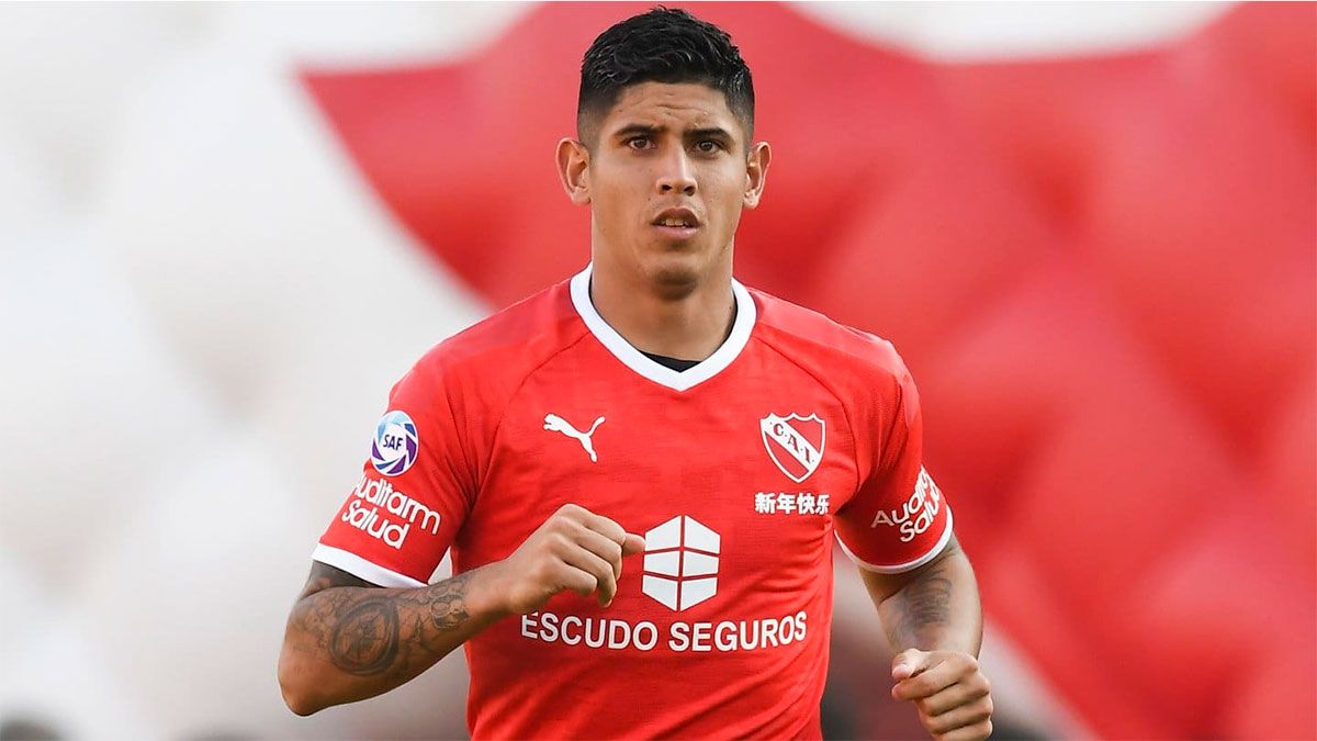 El defensor de Independiente Alan Franco dio positivo en coronavirus.