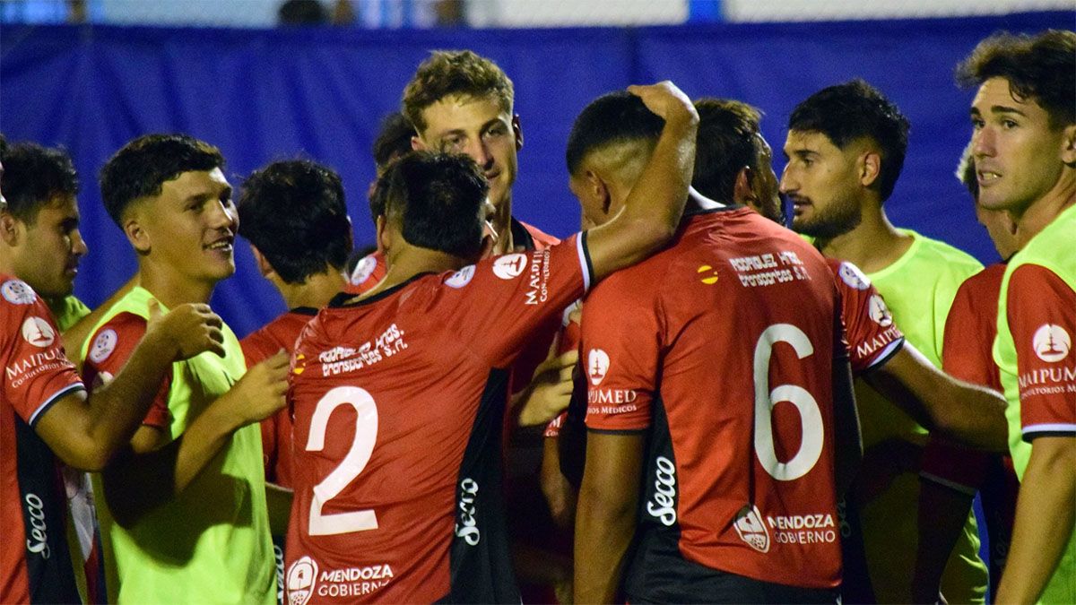 Deportivo Maipú ganó en Córdoba.