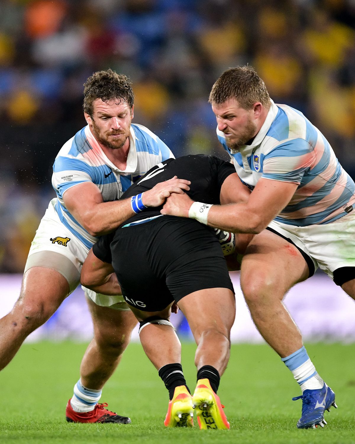 Los Pumas defendieron casi todo el tiempo ante los All Blacks.
