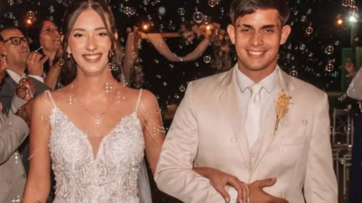 Paola y Mathias, tenían 20 días de casados y fallecieron en un accidente de tránsito.