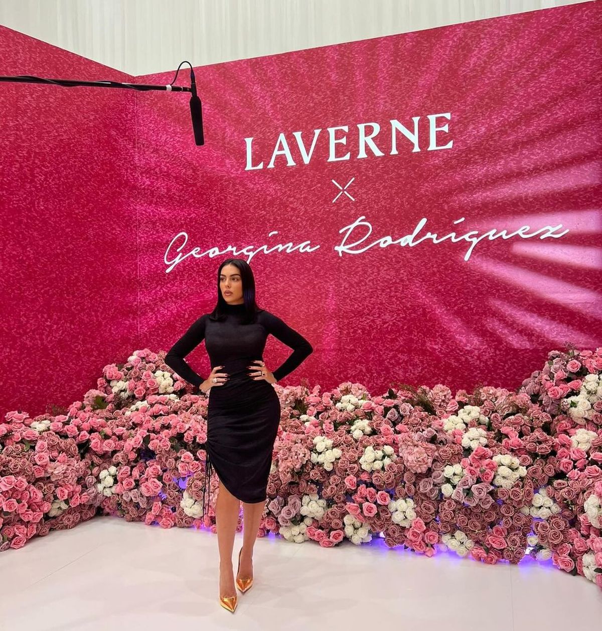 Georgina Rodríguez posando en el evento lanzamiento de su perfume. Imagen de Instagram: @georginagio. Georgina Rodríguez posando en el evento lanzamiento de su perfume. Imagen de Instagram: @georginagio.