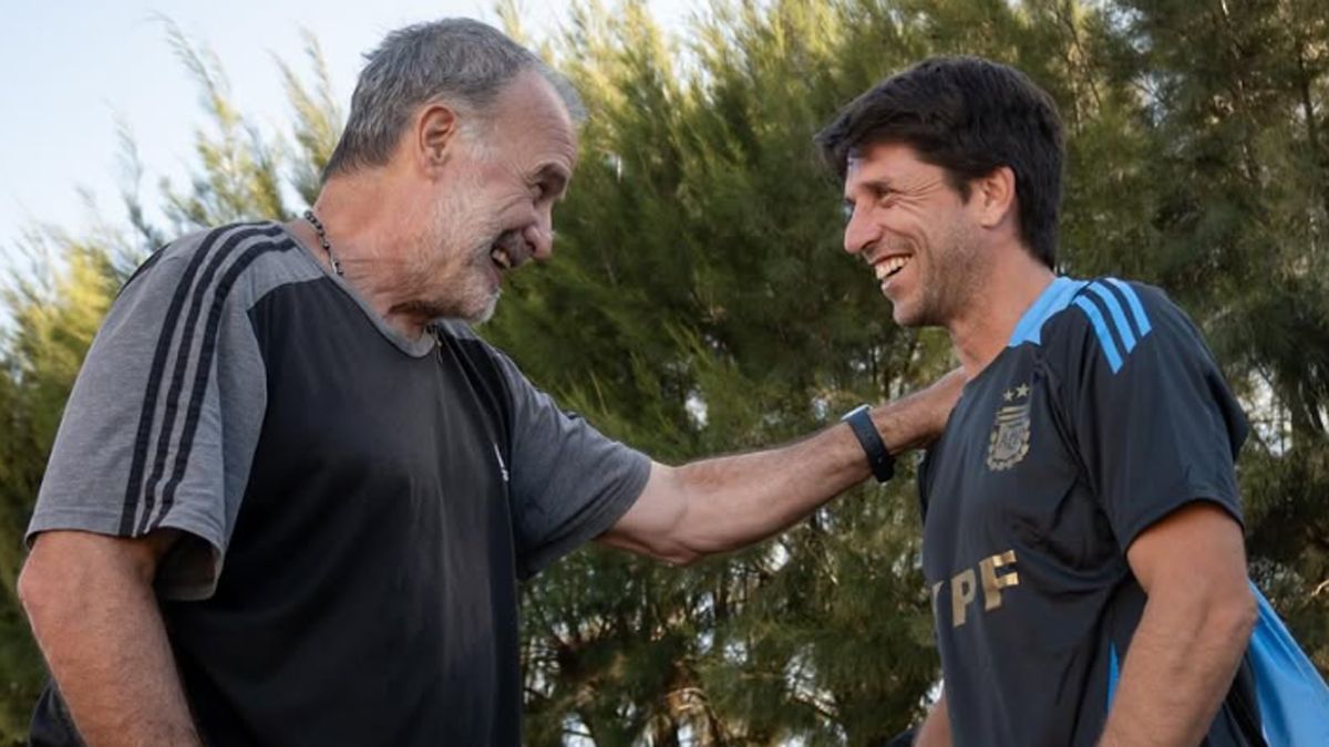 Bielsa y Placente se reencontraron en Montevideo.