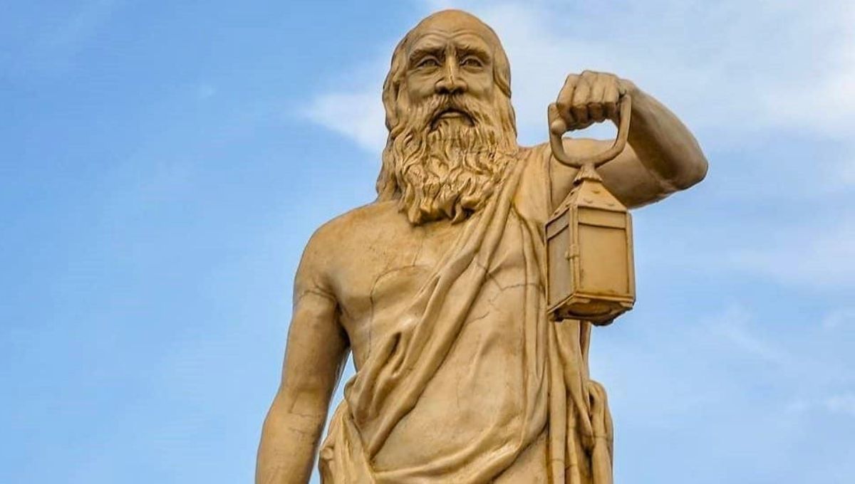 En la antigua filosofía de Grecia, el filósofo más cínico andaba con una lámpara de día por esta curiosa razón