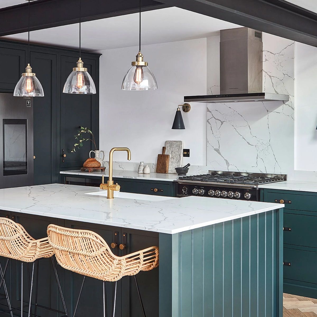 Una cocina ordenada y limpia es el primer paso; para ello es necesario lavar los utensilios utilizados. Una cocina ordenada y limpia es el primer paso; para ello es necesario lavar los utensilios utilizados.