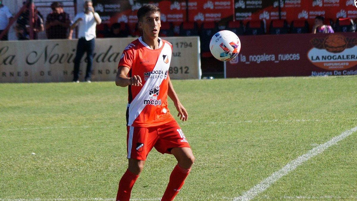NIcolás Del Piore ha tenido un muy buen rendimiento en el Deportivo Maipú.