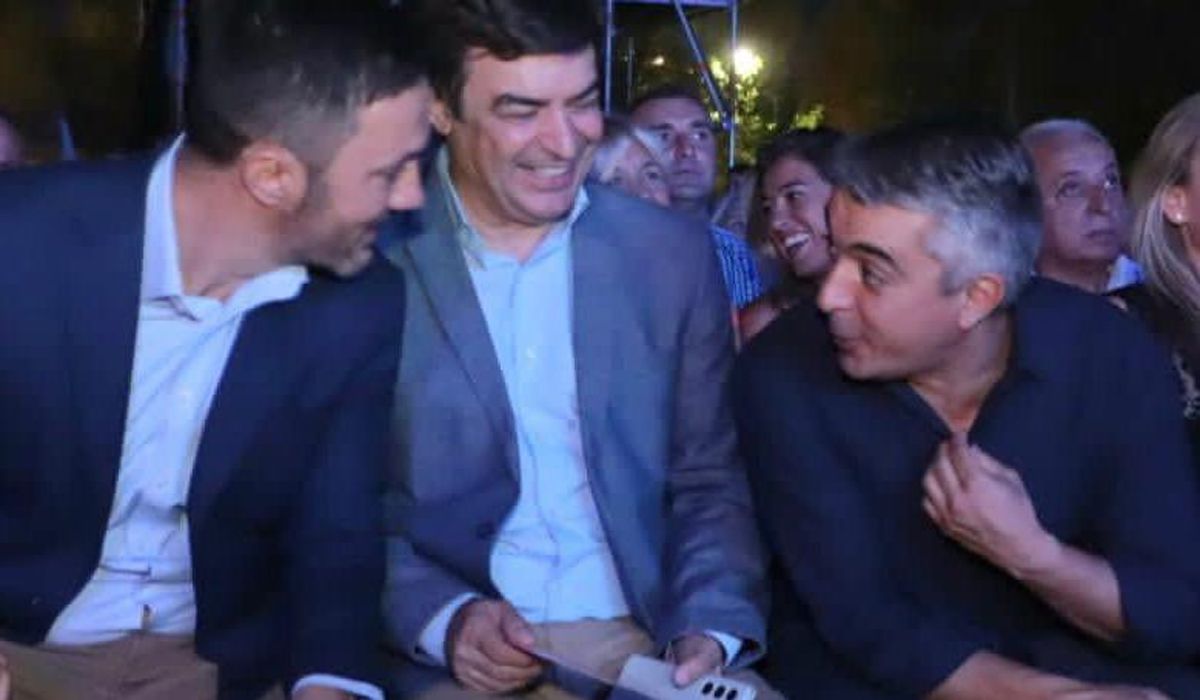 Luis Petri, Omar De Marchi y Sebastián Bragagnolo en la Vendimia de Luján de Cuyo.