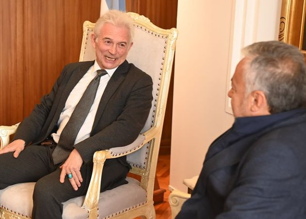 El cónsul de España en la región de Cuyo, Ramón Blecua. El cónsul de España en la región de Cuyo, Ramón Blecua.