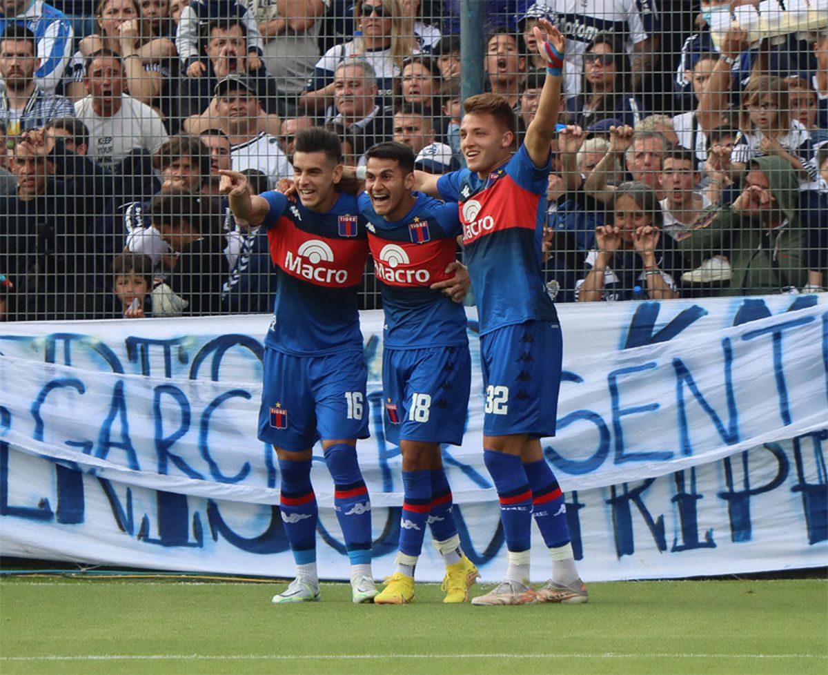 Tigre intentará darle otro golpe a Racing y jugar con Boca el Trofeo de Campeones, el próximo domingo, en San Luis.