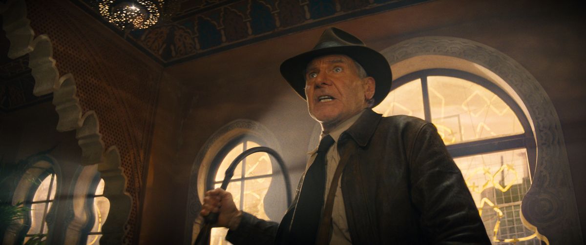 Harrison Ford aparece en Indiana Jones, descociéndola a sus 80 años
