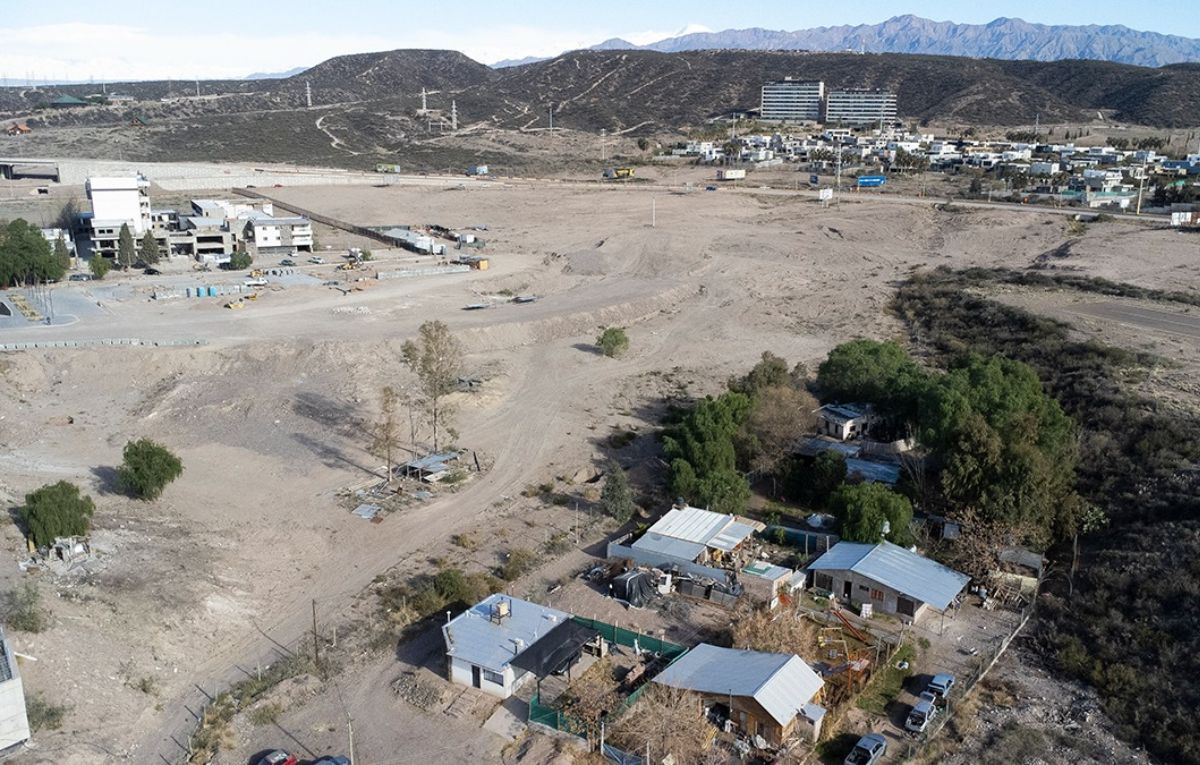 En los terrenos del aeródromo de La Puntilla se proyecta un distrito llamado Luján Futura. En octubre se conocerán las propuestas.