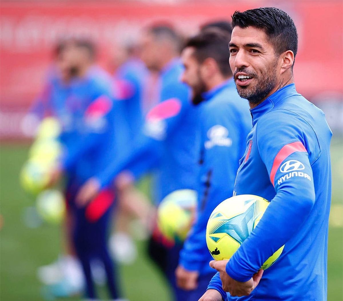 Luis Suárez busca equipo y en River están muy ilusionados.