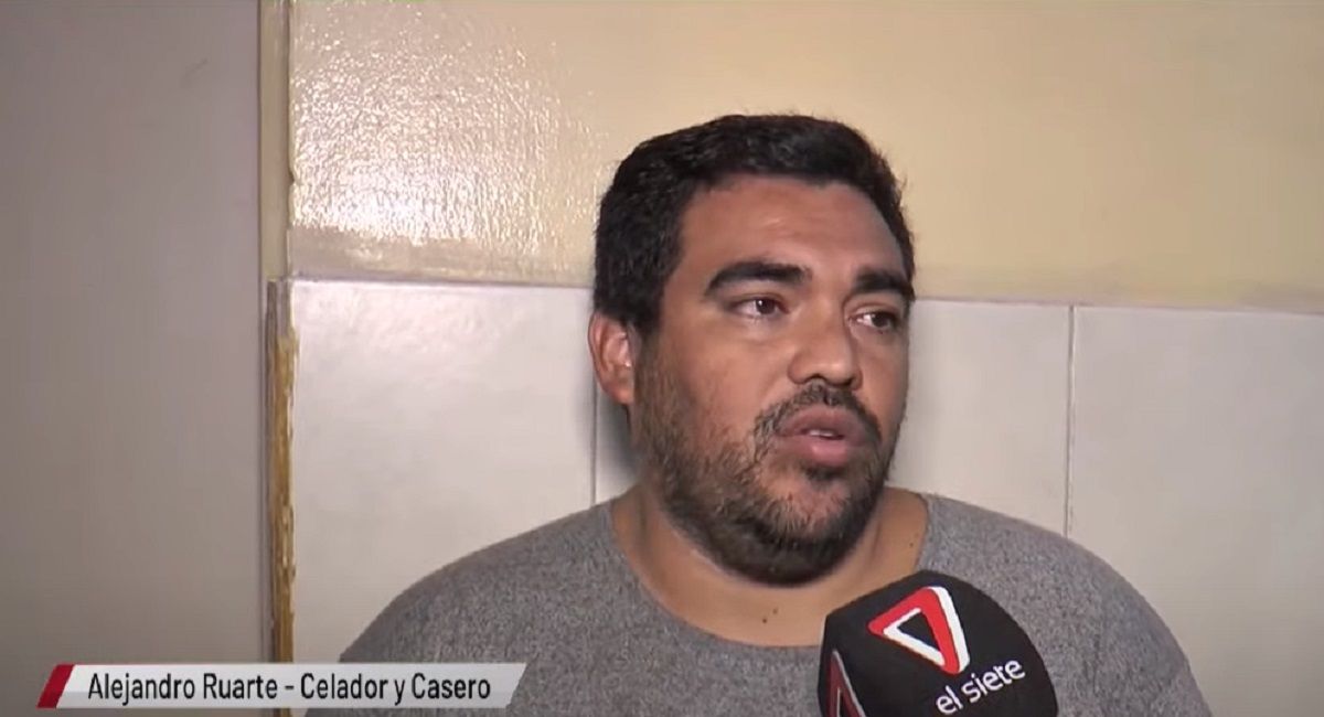 El celador Alejandro Ruarte sintió los ruidos y alertó a la directora y a la Policía del robo en la escuela.