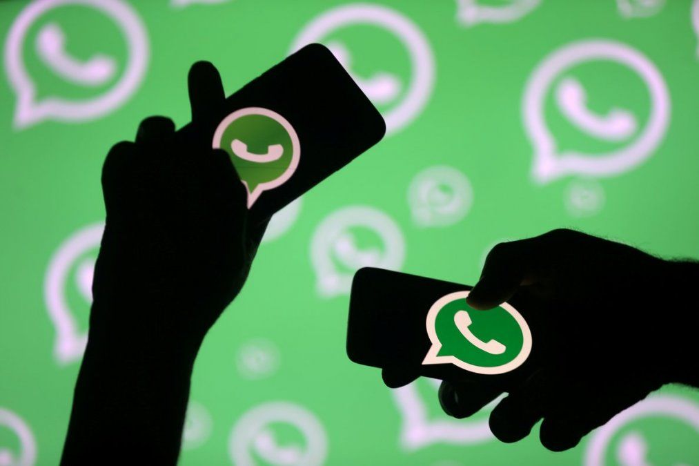 WhatsApp tiene algunos secretos para poder escuchar audios sin clavar el visto