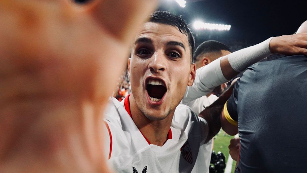 Erik Lamela celebra en la gran victoria del Sevilla por la Europa League