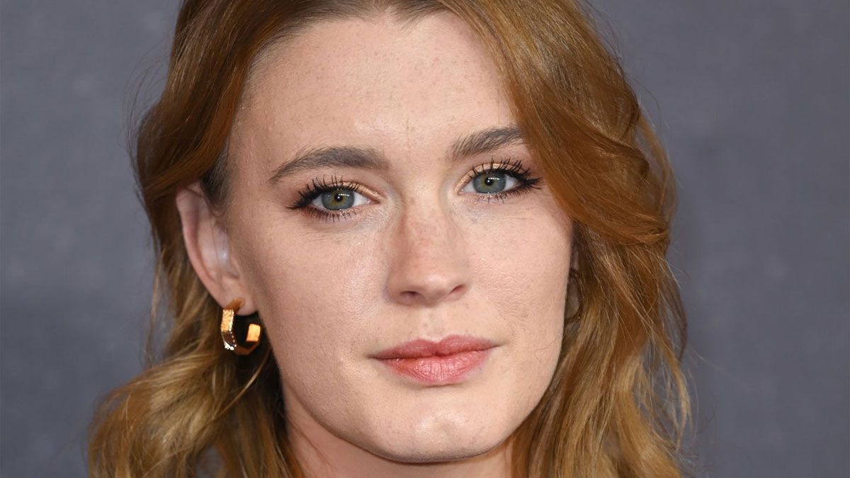 La actriz Amy James-Kelly interpreta a la Reina Ana Bolena en la serie de Netflix.