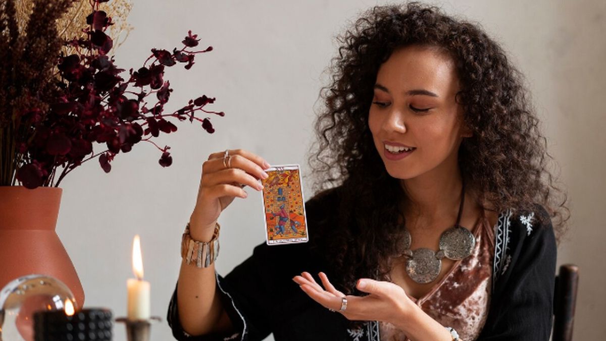 TAROT: descubre sus predicciones para hoy sábado 15 de marzo de 2025