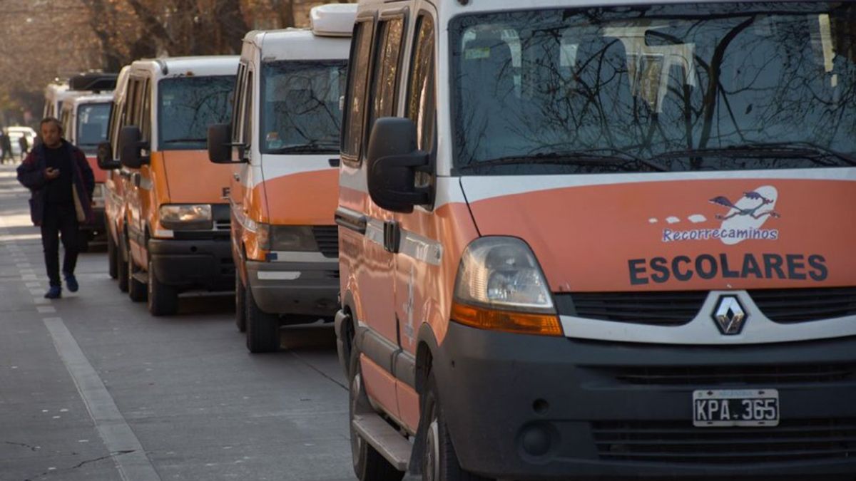 Los transportes escolares podrán trasladar cosechadores.