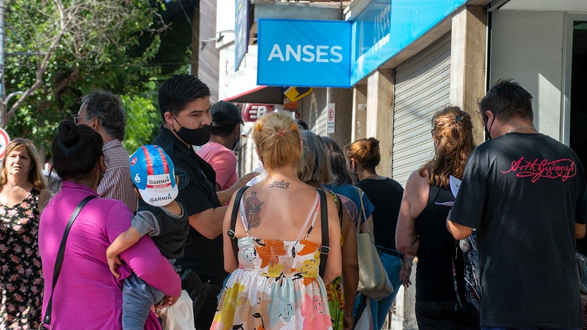 ANSES prepara un nuevo aumento para jubilados y beneficiarios de AUH, AUE y SUAF