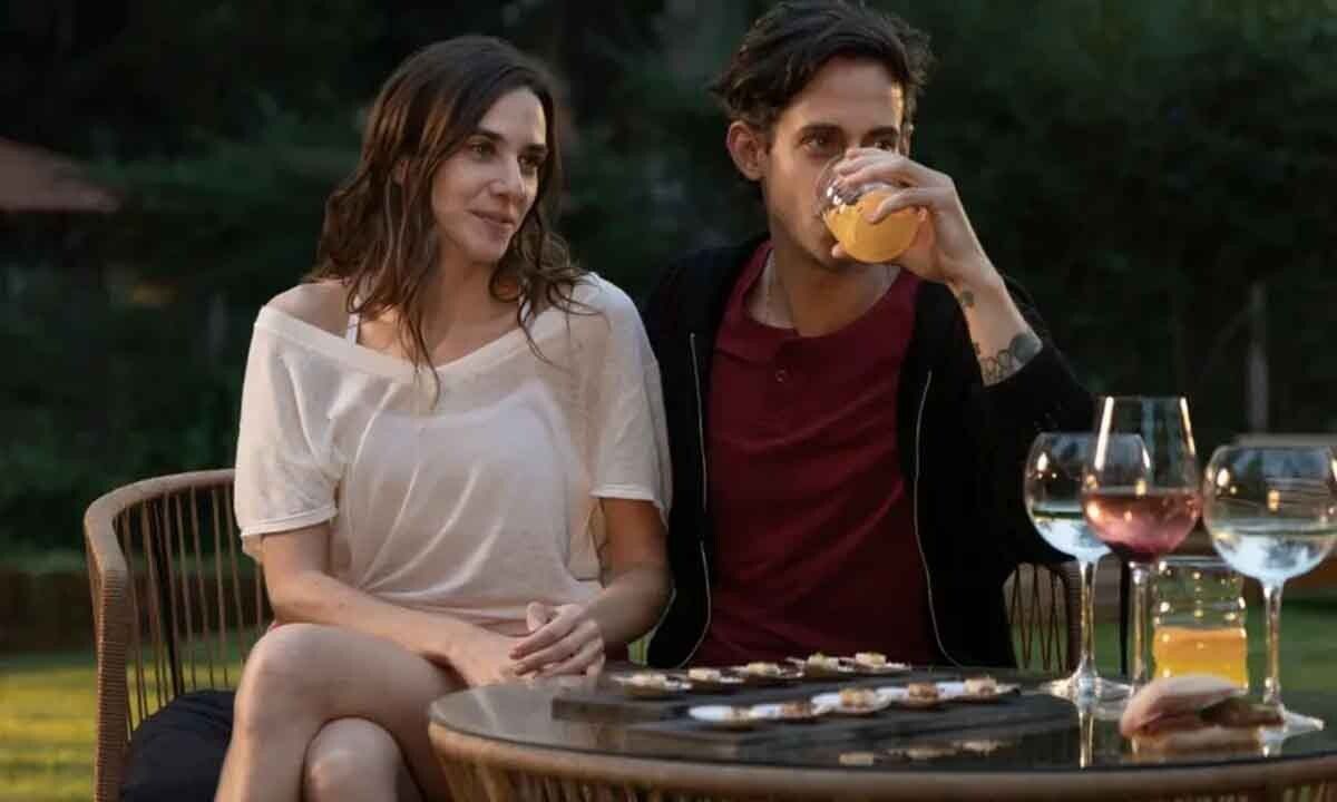 María Abadi y Agustín Aristarán se suman al reparto de Envidiosa 3 en Netflix. María Abadi y Agustín Aristarán se suman al reparto de Envidiosa 3 en Netflix.