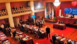 El kirchnerismo bloqueó en el Parlasur que se trate el informe contra Maduro
