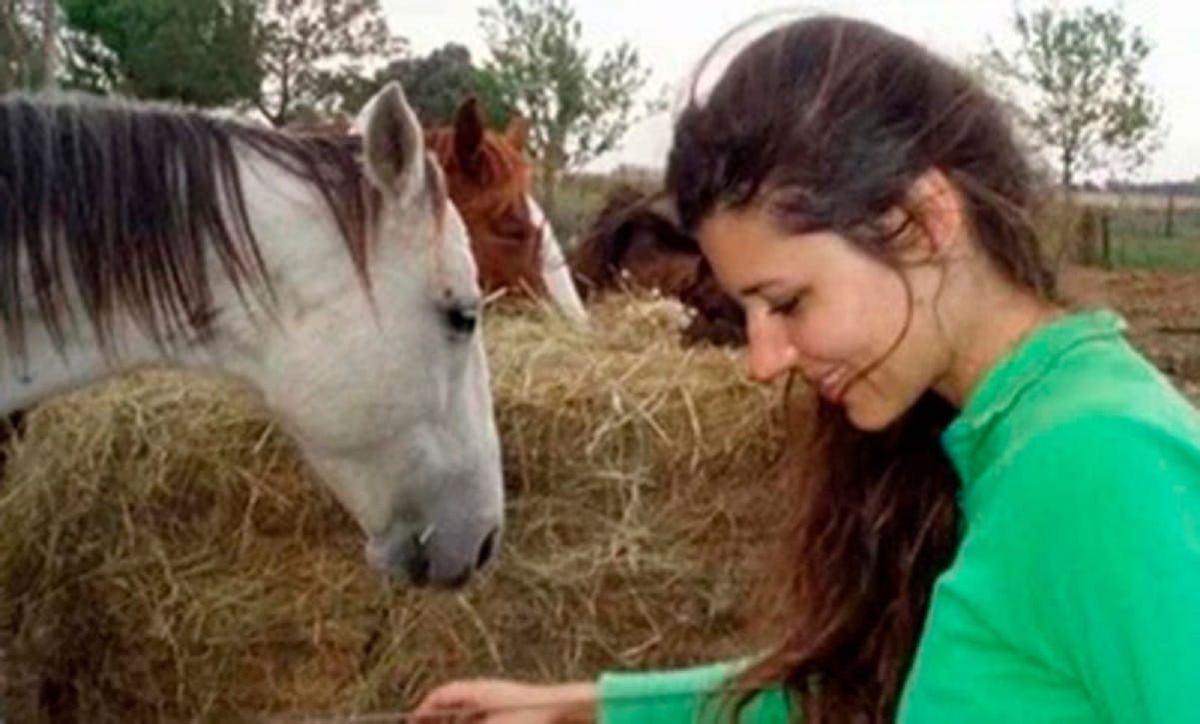 Contradicciones. El dueño de una gomería, contradijo al caminero que la vio con vida por última vez. Contradicciones. El dueño de una gomería, contradijo al caminero que la vio con vida por última vez.