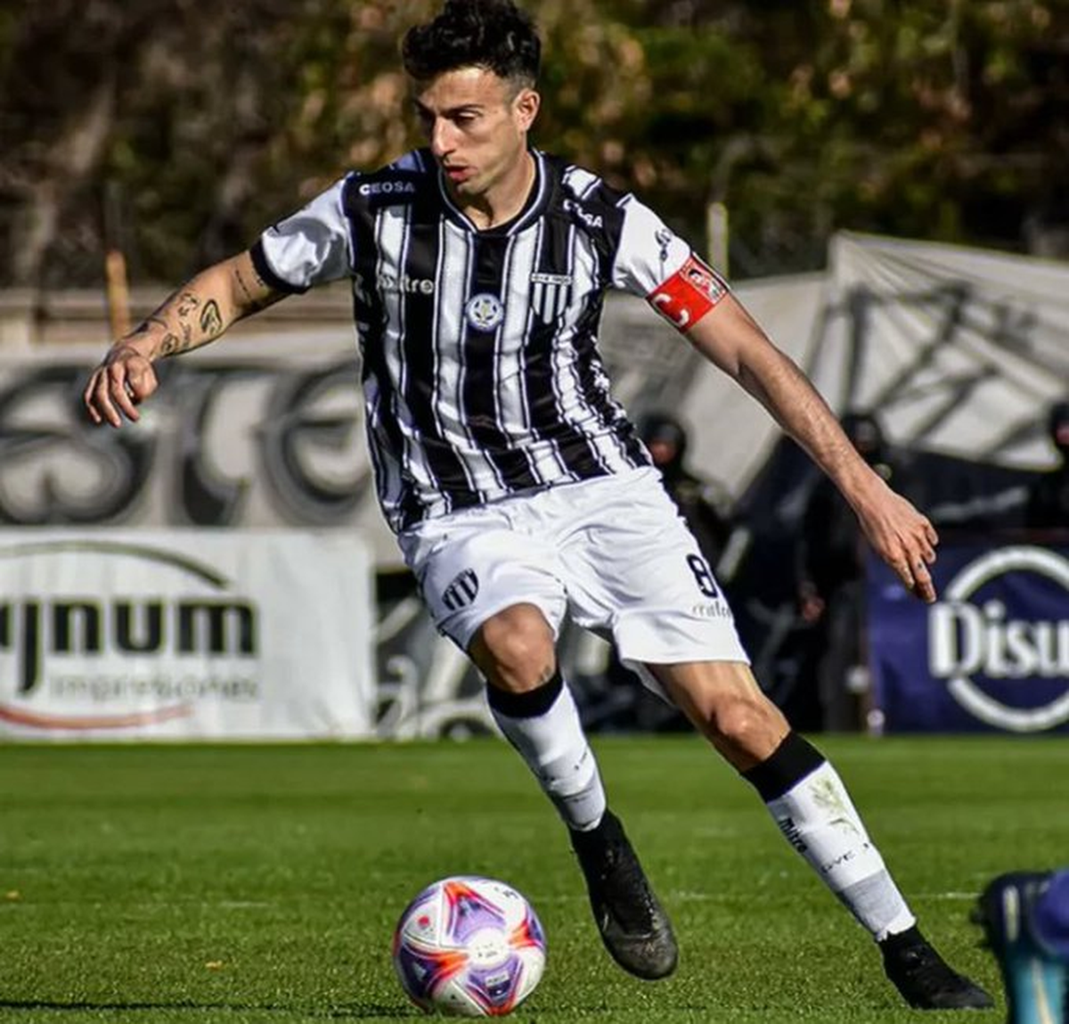 Santiago López García en su etapa en Gimnasia y Esgrima. Santiago López García en su etapa en Gimnasia y Esgrima.