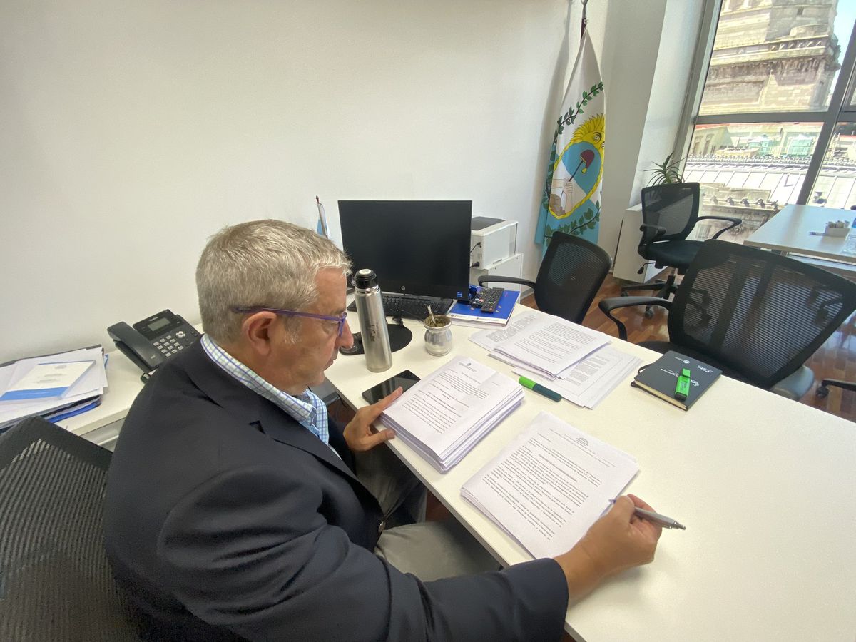 Julio Cobos explicó los alcances del proyecto que busca saber qué pasará con la obra pública nacional.