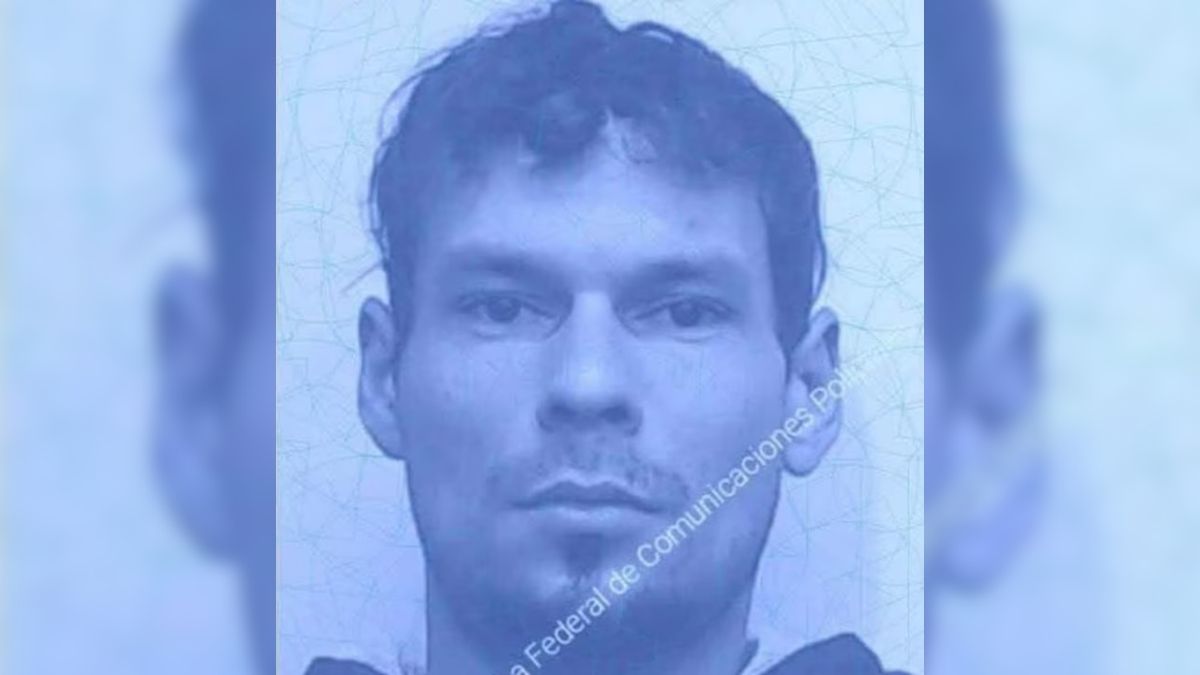 La foto de prontuario del preso que está prófugo. La foto de prontuario del preso que está prófugo.