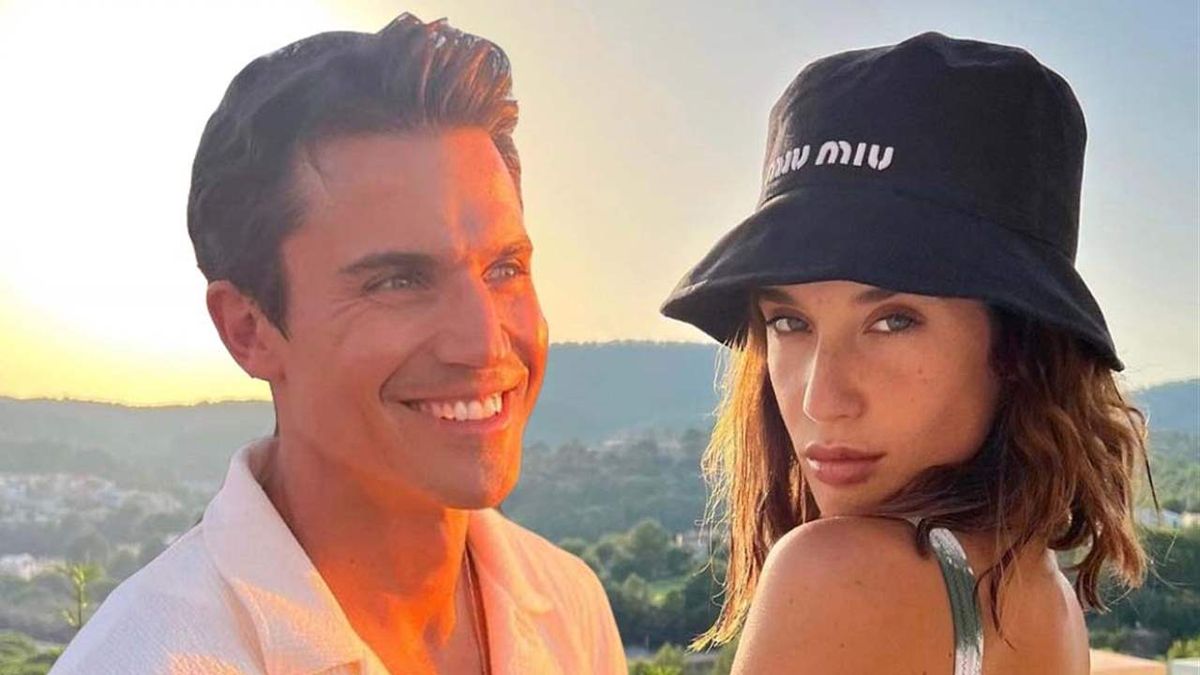 Álex González las novias más famosas del galán de Netflix