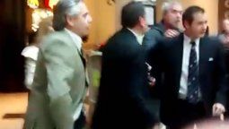 Alberto Fernández fue escrachado en un shopping porteño