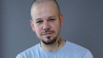 Residente reúne 113 besos en su nuevo tema Antes que el mundo se acabe