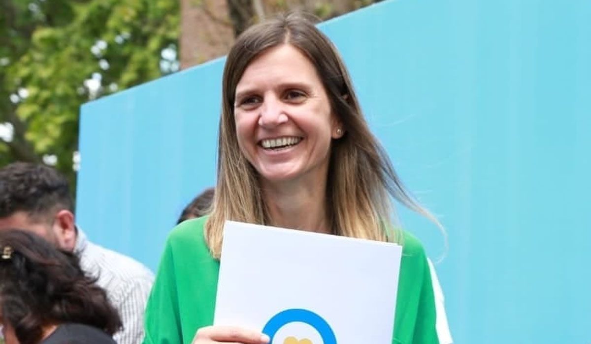 María Fernanda Raverta, de ANSES, confirmó junto al presidente que se unifica el pago de la Tarjeta Alimentar y la AUH