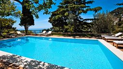 La pileta celeste puede quedar obsoleta ante la llegada de una nueva tendencia. La pileta celeste puede quedar obsoleta ante la llegada de una nueva tendencia.