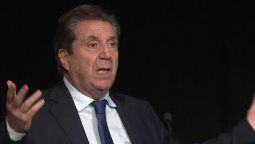 Idea: el mercado no se equilibra si cada uno busca su beneficio