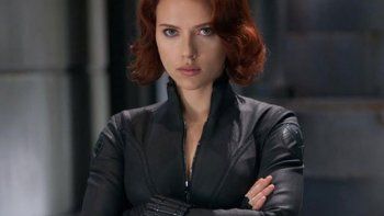 Dos Vengadores contra Scarlett Johansson