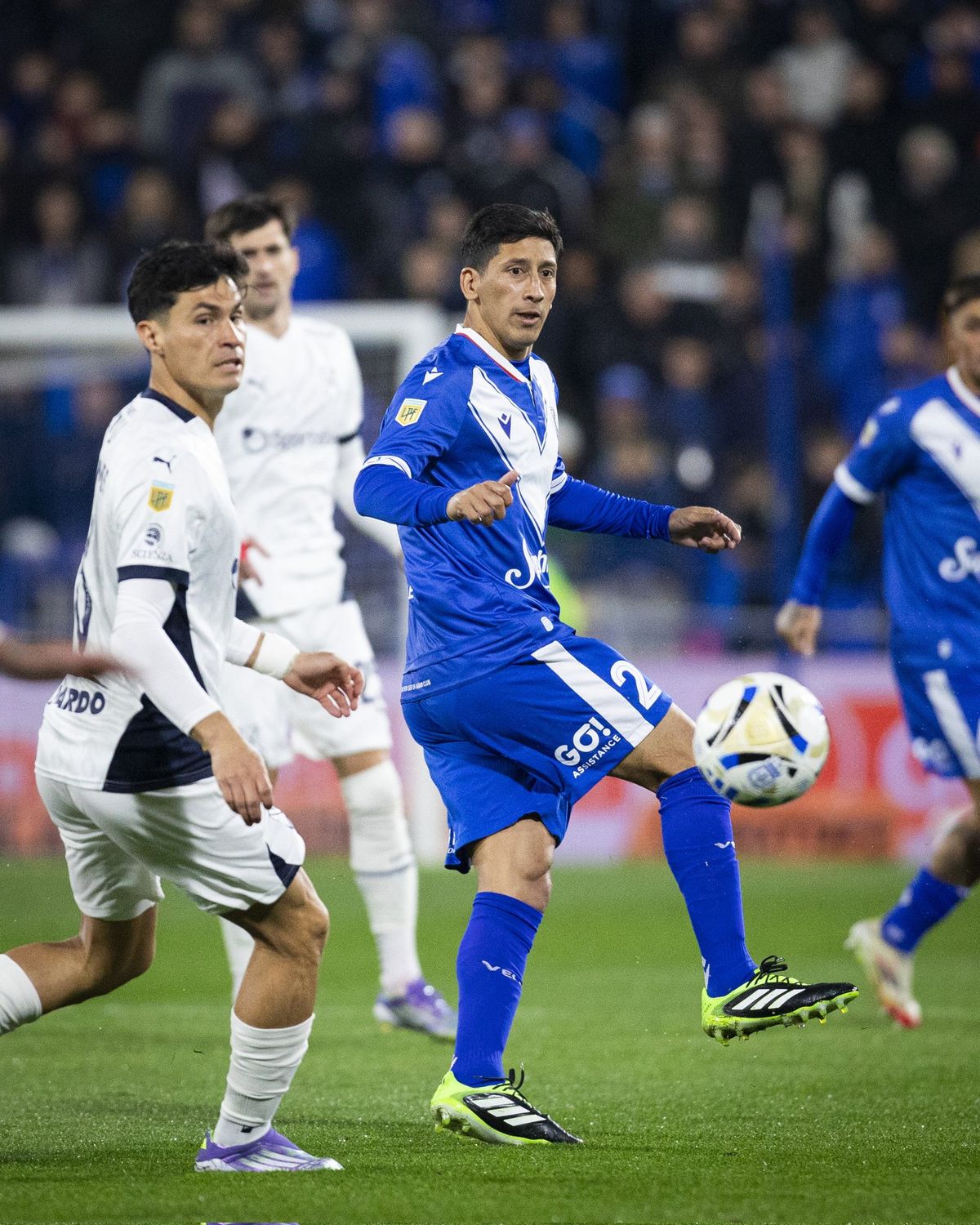 V&eacute;lez profundiz&oacute; el mal momento de Independiente.