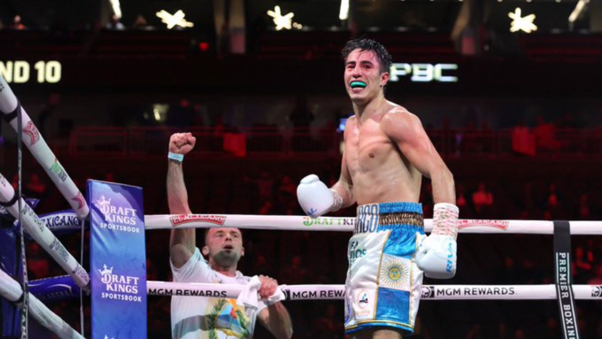 Mirco Cuello logró el 43° tútolo mundial para el boxeo de Argentina. Es el 4° pluma en lograrlo, luego de Pablo Chacón, Jonathan barros y Cuellar.