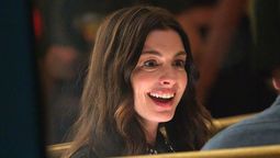 Anne Hathaway es la protagonista de esta comedia de Netflix. Foto: Getty.