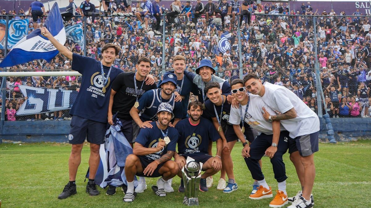 Independiente Rivadavia: los 6 títulos que puede ganar en 2026