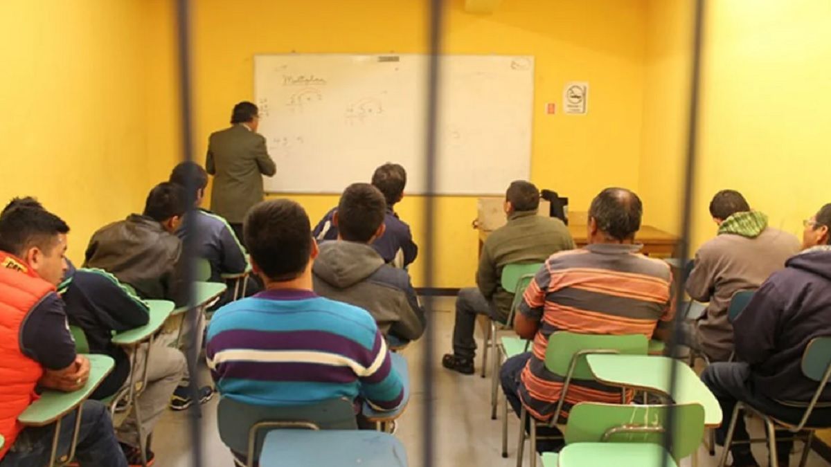 Clases en las cárceles federales. Patricia Bullrich prohibió los centros de estudiantes.