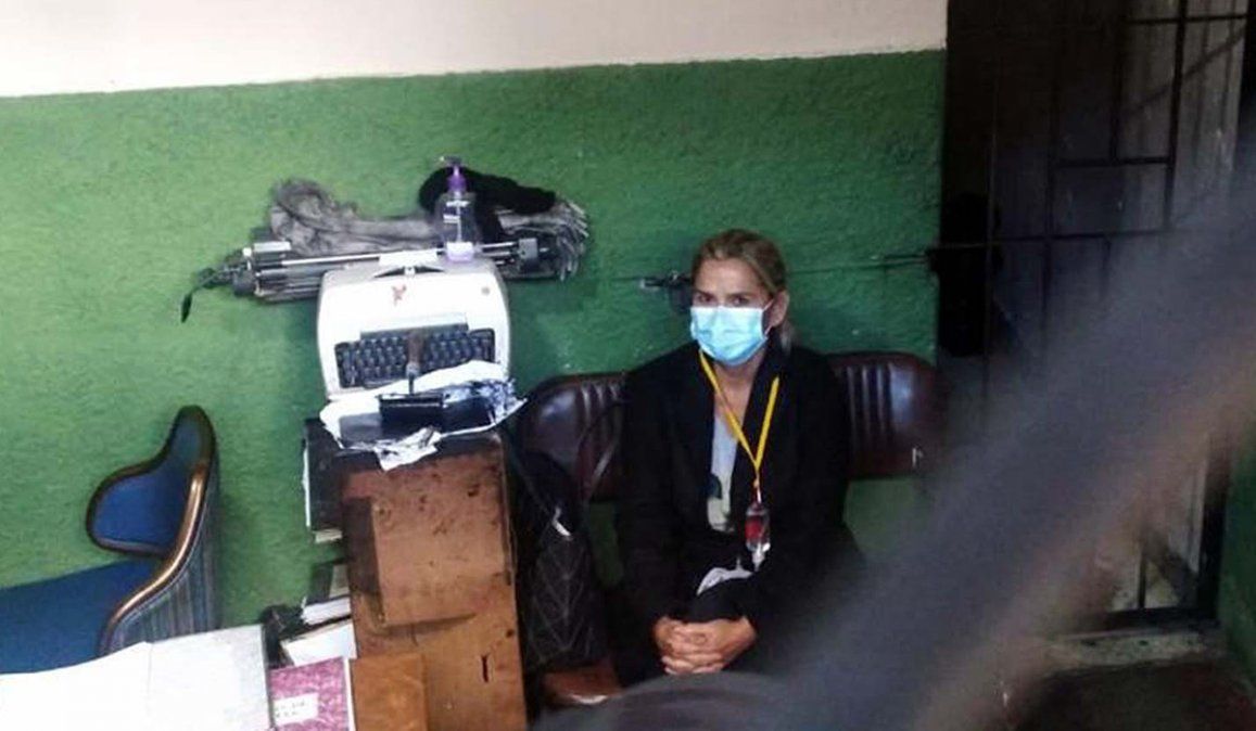 La Fiscalía general de Bolivia solicitó la prisión preventiva de Jeanine Áñez por seis meses
